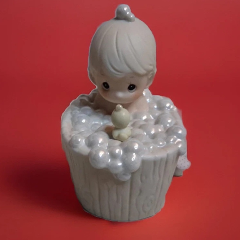 Vintage 1987 Precious Moments “A Tub Full Of Love” 112313 Figurine In Box